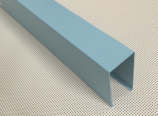 Altura linear em forma de u de alumínio revestida 100mm da largura 50mm do teto do metal do pó azul