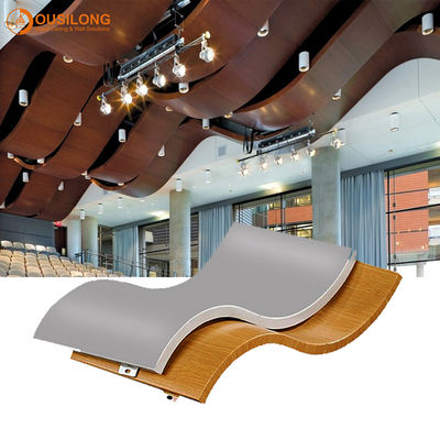 A parede de alumínio curvada almofada/telha arquitetónica do teto do metal suspendida