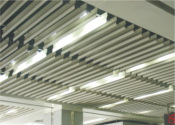 Teto de metal linear de decoração suspenso falso para prédio de escritórios, ISO