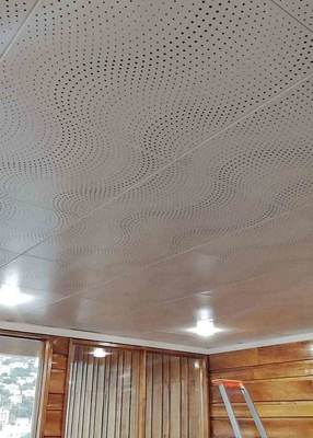 Da perfuração branca acústica da onda da cor das telhas do teto do CE grampo de alumínio no teto para o hotel