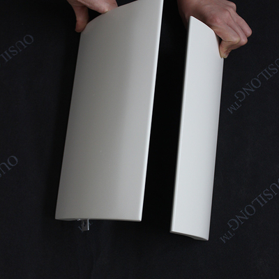 Espessura de alumínio decorativa personalizada branco da forma curvada 1.5mm 2.0mm da folha do painel