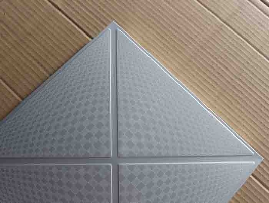 Umidade - o teto artístico da prova telha o alumínio para a cozinha ou o banheiro