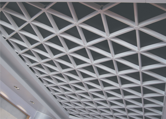 teto triangular da grade do metal da galeria verde durável/materiais de construção decorativos do metal