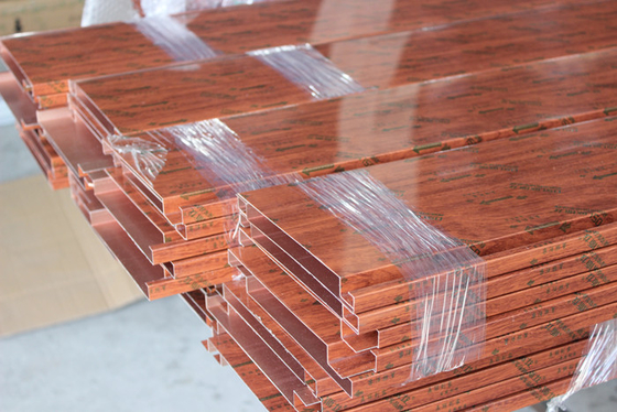 Teto de madeira G-dado forma moderno da cor da grão do teto de alumínio da tira
